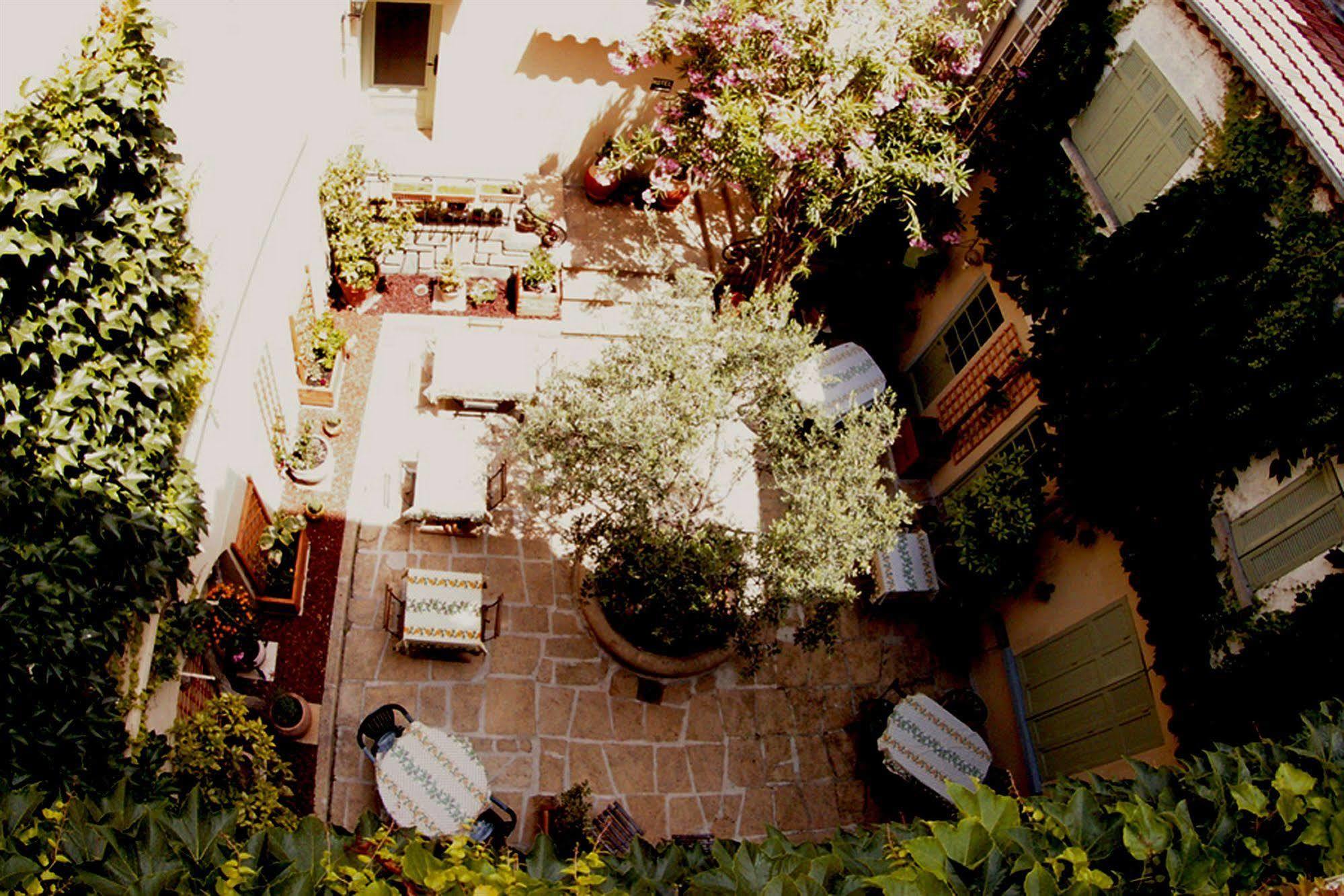 Hotel Vendome Salon-de-Provence Buitenkant foto